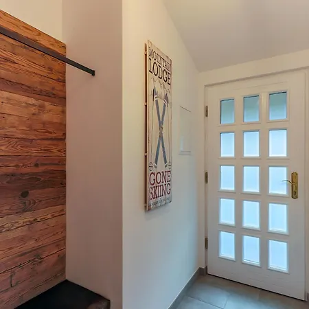 With 2 In Kirchberg *