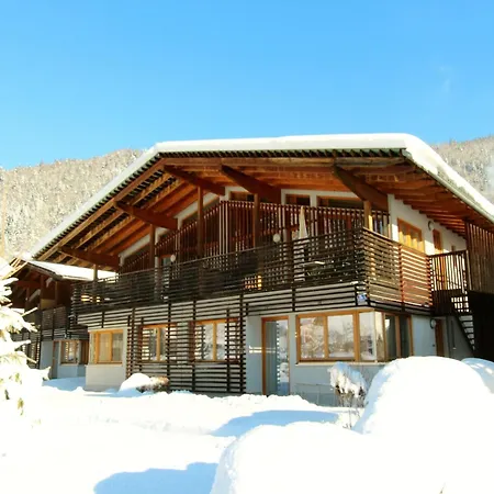 With 2 In Kirchberg דירה