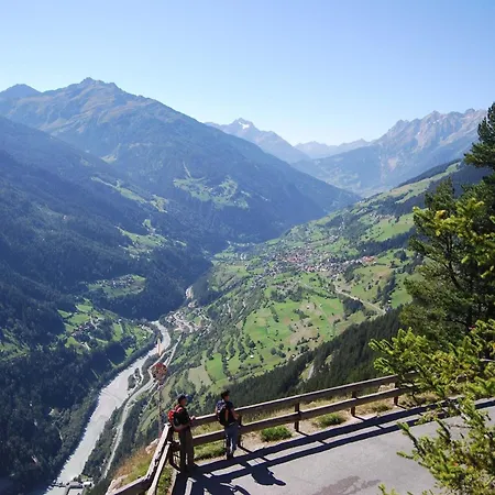 With 2 In Kirchberg דירה