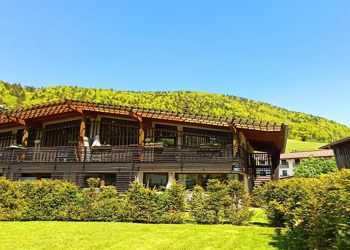 With 2 In Kirchberg דירה